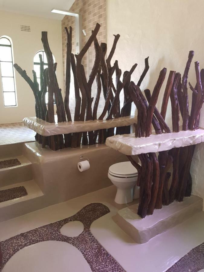 Airport Tower Lodge كمبتون بارك المظهر الخارجي الصورة