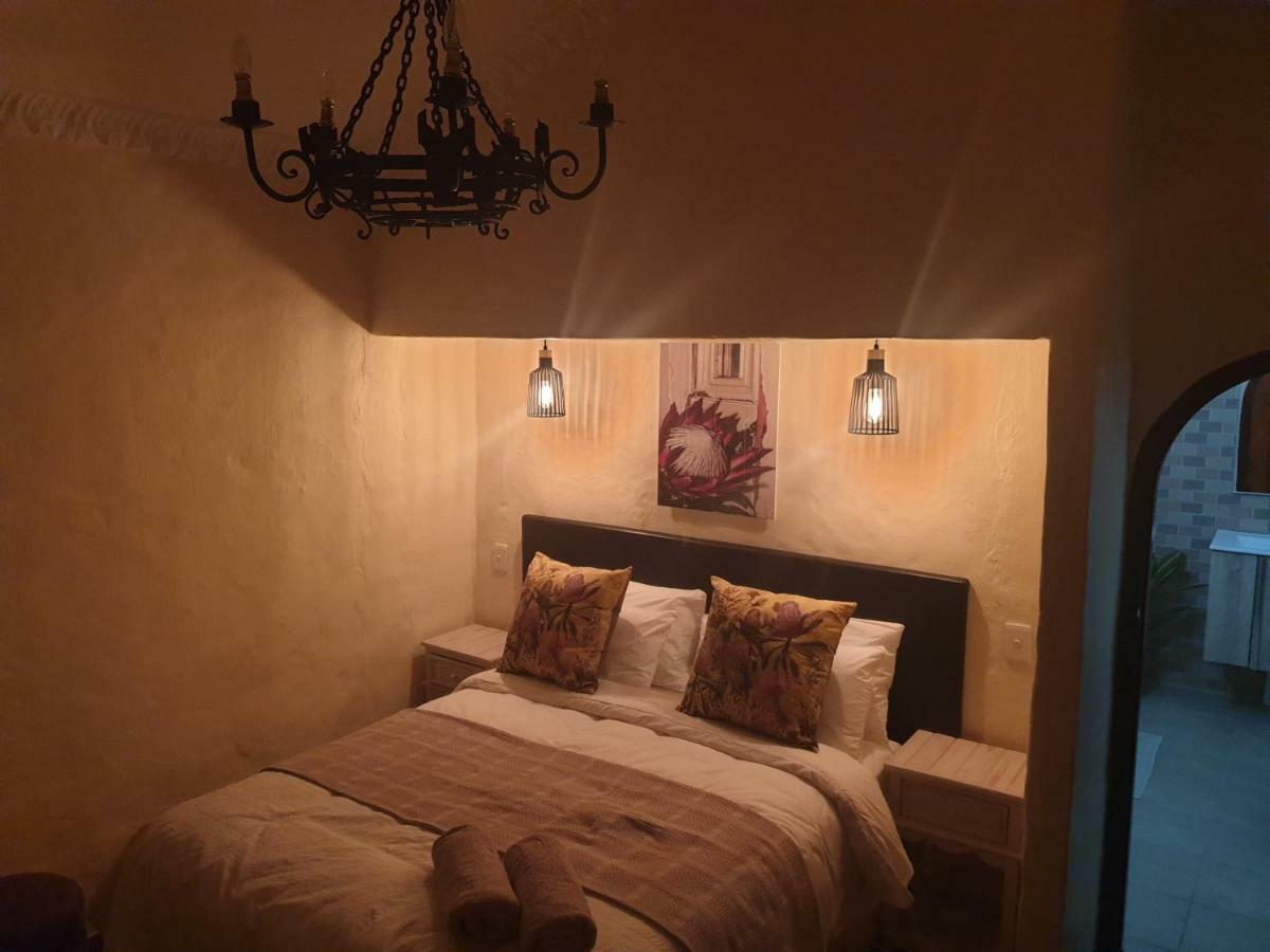 Airport Tower Lodge كمبتون بارك المظهر الخارجي الصورة