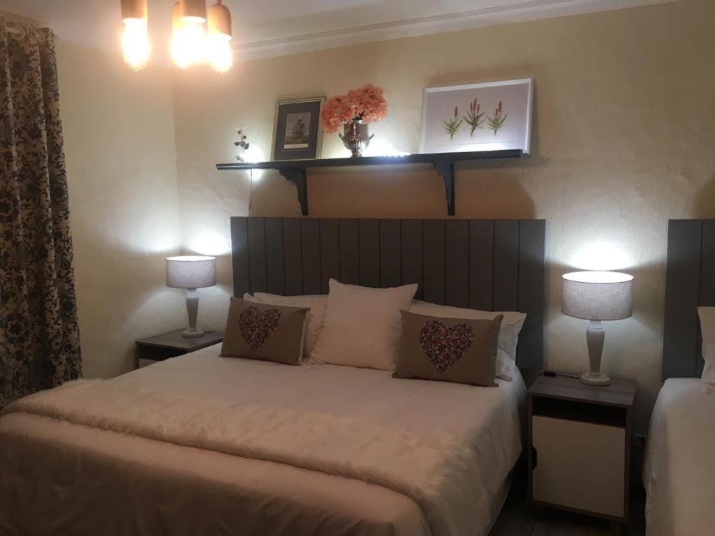 Airport Tower Lodge كمبتون بارك المظهر الخارجي الصورة